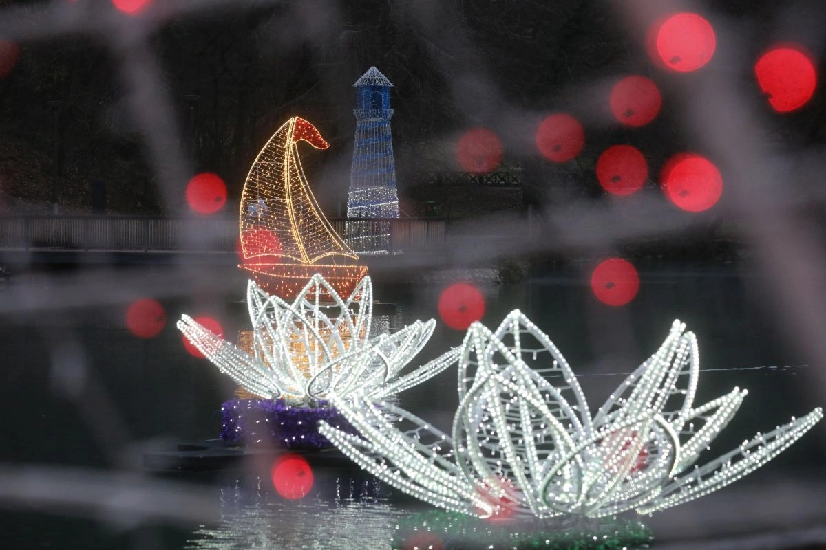 Advent a a miskolctapolcai tóparton. Fotó: Juhász Ákos