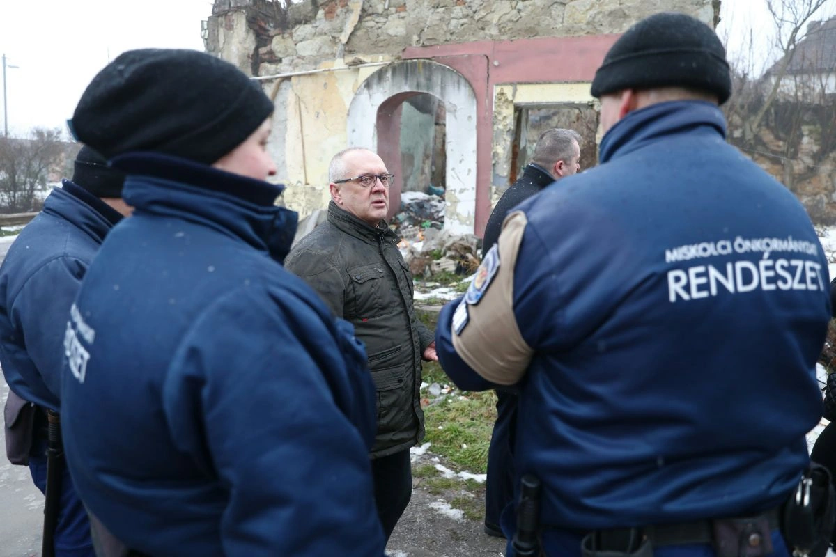 Kiemelt rendészeti ellenőrzést tartottak a Tetemváron. Fotó: Juhász Ákos