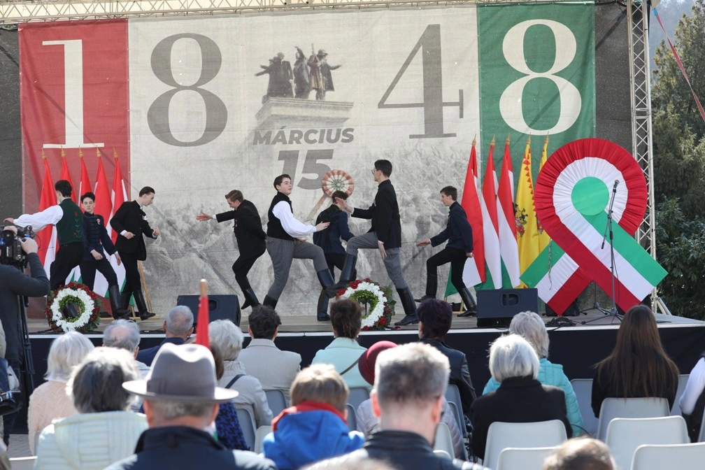 Március 15-ei megemlékezés a Szent István téren