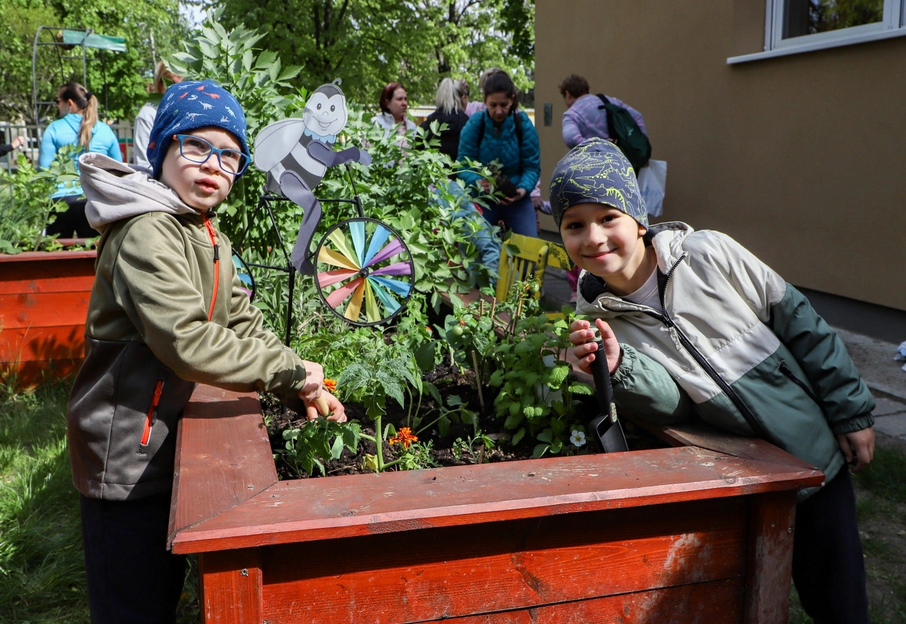 Föld napja a Mesevár Óvodában a MIHŐ munkatársaival