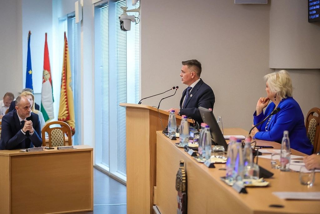 Áprilisi közgyűlés