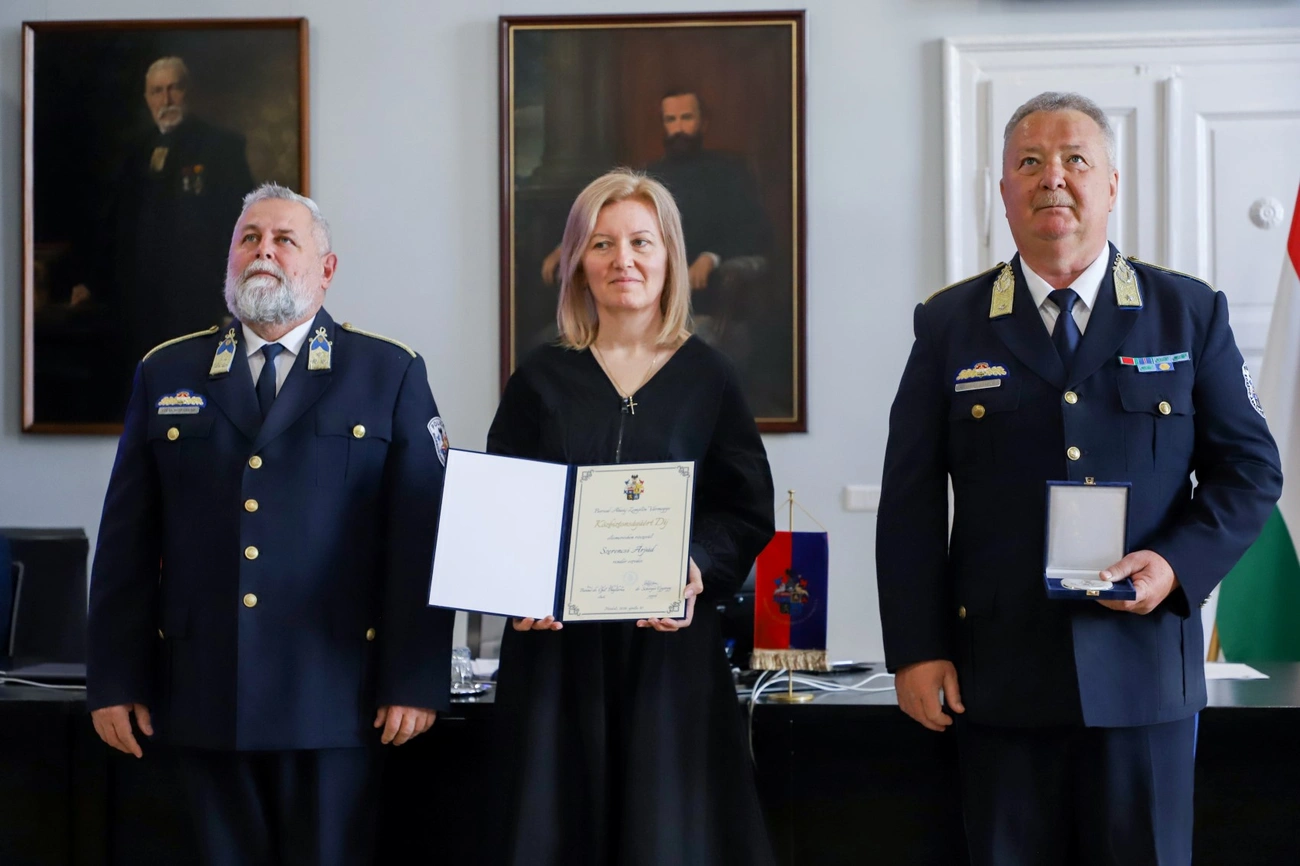 Közbiztonságért és tűzbiztonságért díjátadó a vármegyeházán