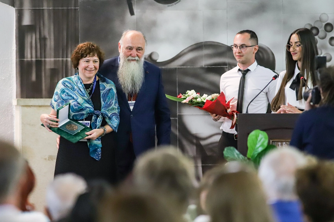 Baka András a  Nemzetközi Hungarológiai Kongresszuson az egyetemen