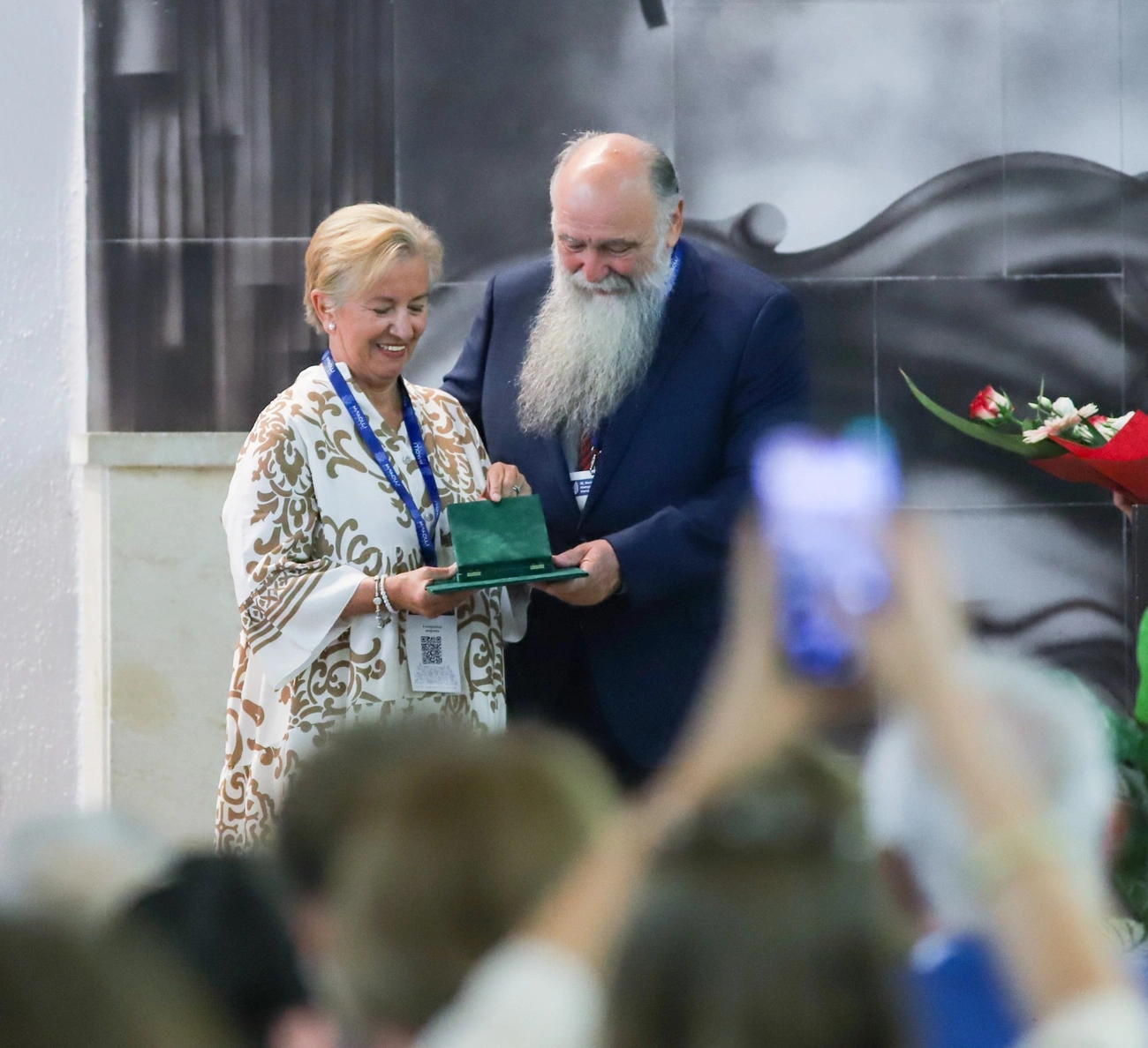 Baka András a  Nemzetközi Hungarológiai Kongresszuson az egyetemen