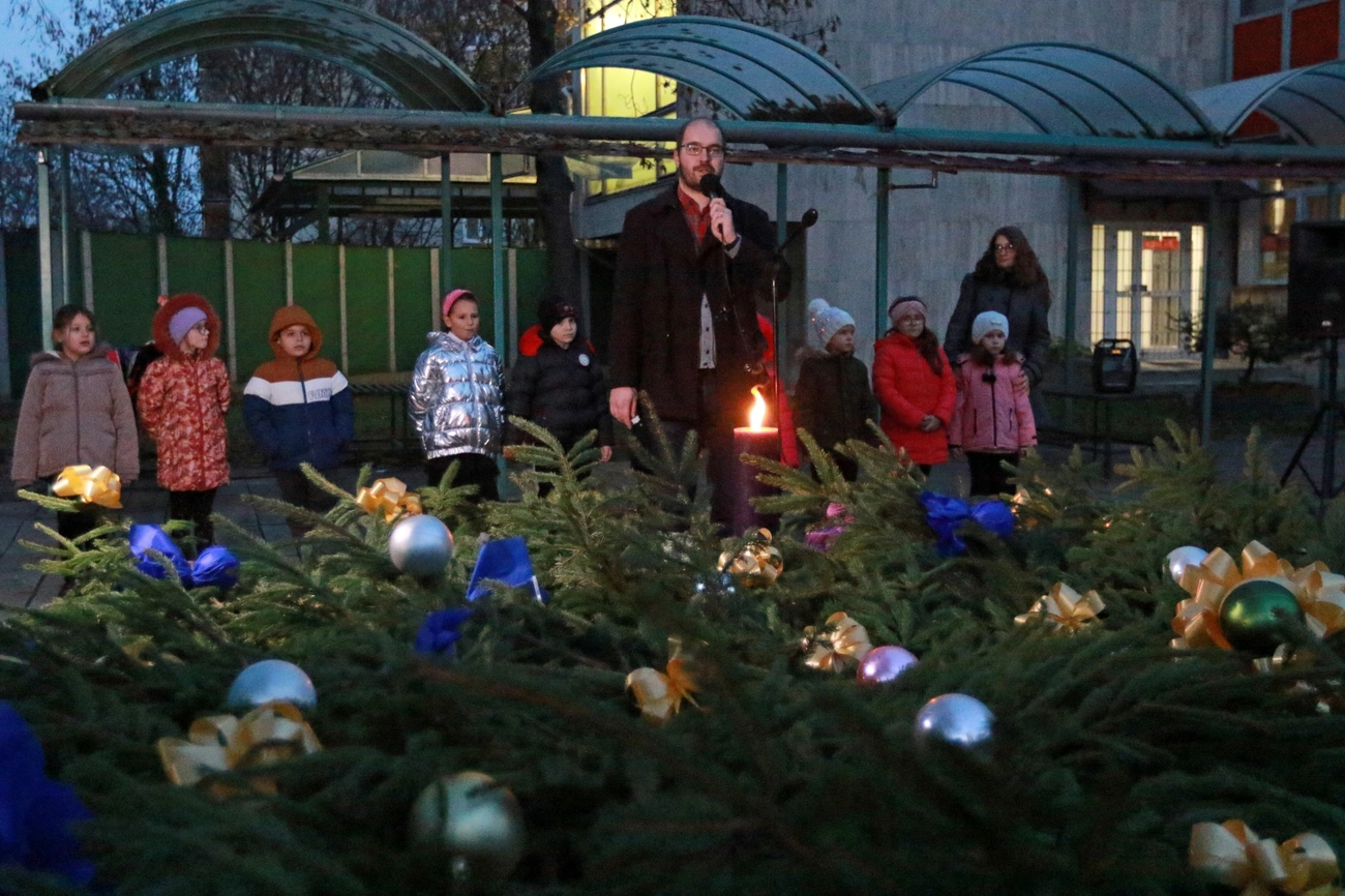 Adventi gyertyagyújtás az Avason 