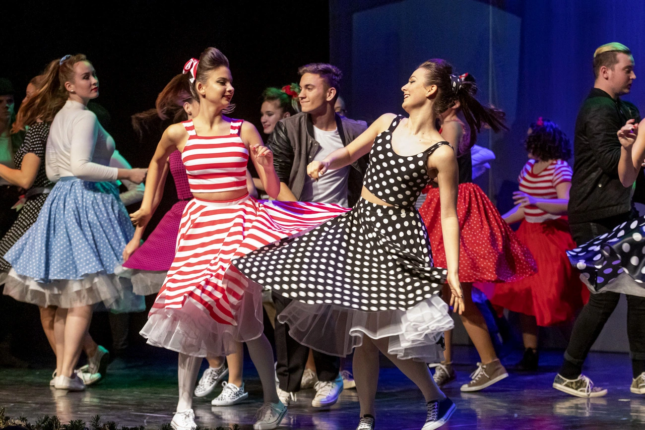 "Christmas on Nutcracker Avenue" a Balázs Győző Református Gimnázium karácsonyi előadása 