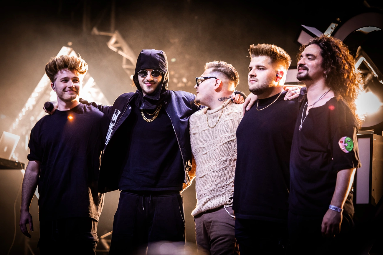 Azahriah x Dzsúdló koncert a Lovagi Tornák Terén 