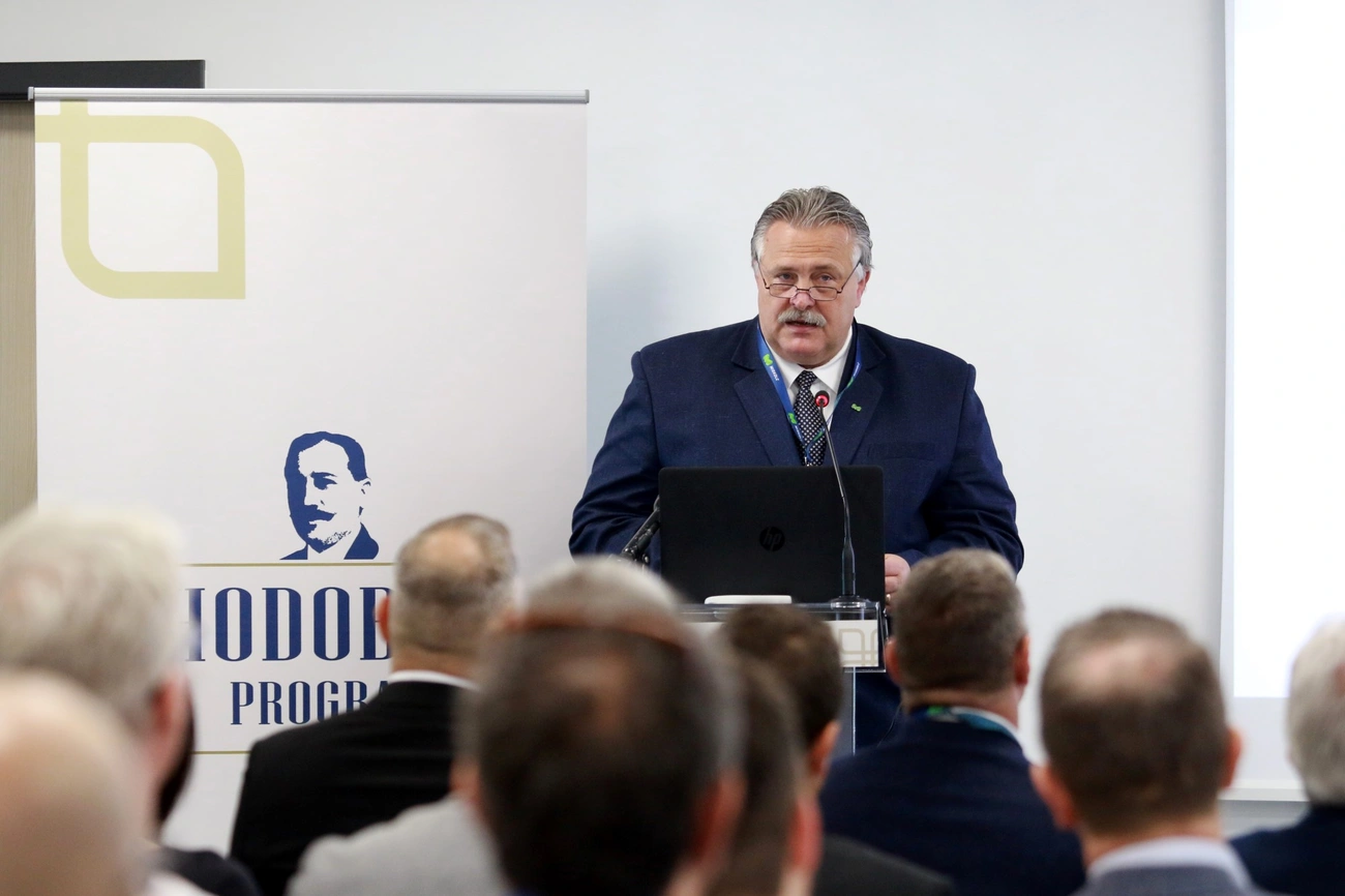 Hodobay Konferencia az EGO-ban 