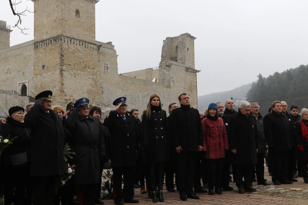 Málenkij robot - az elhurcoltakra emlékeztek Diósgyőrben 