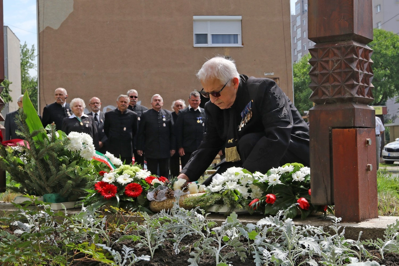 Trianon 100 - Megemlékezés a Gyula utcai Trianon-emlékműnél 