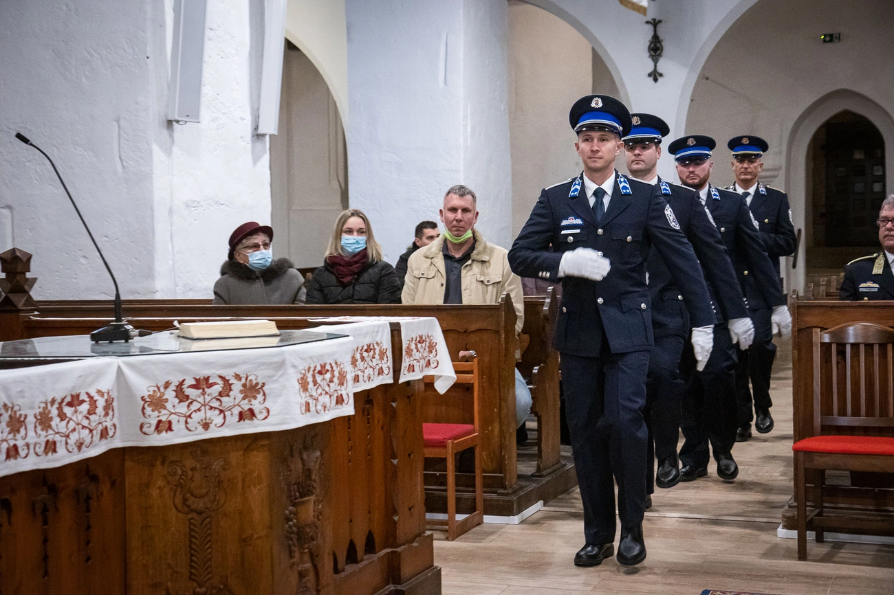 Rendőrségi ökumenikus megemlékezés az Avasi templomban  