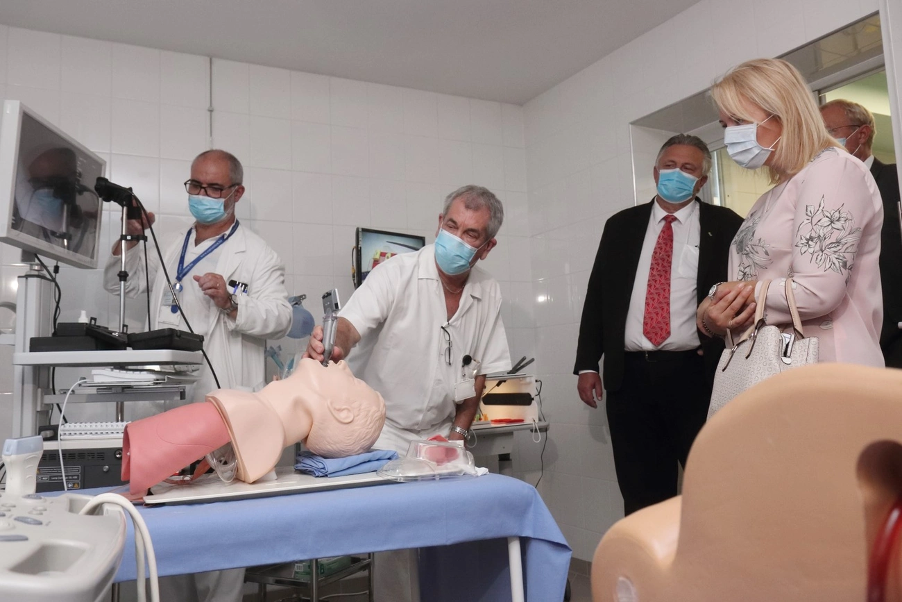 SKILL-labor átadása a megyei kórházban 