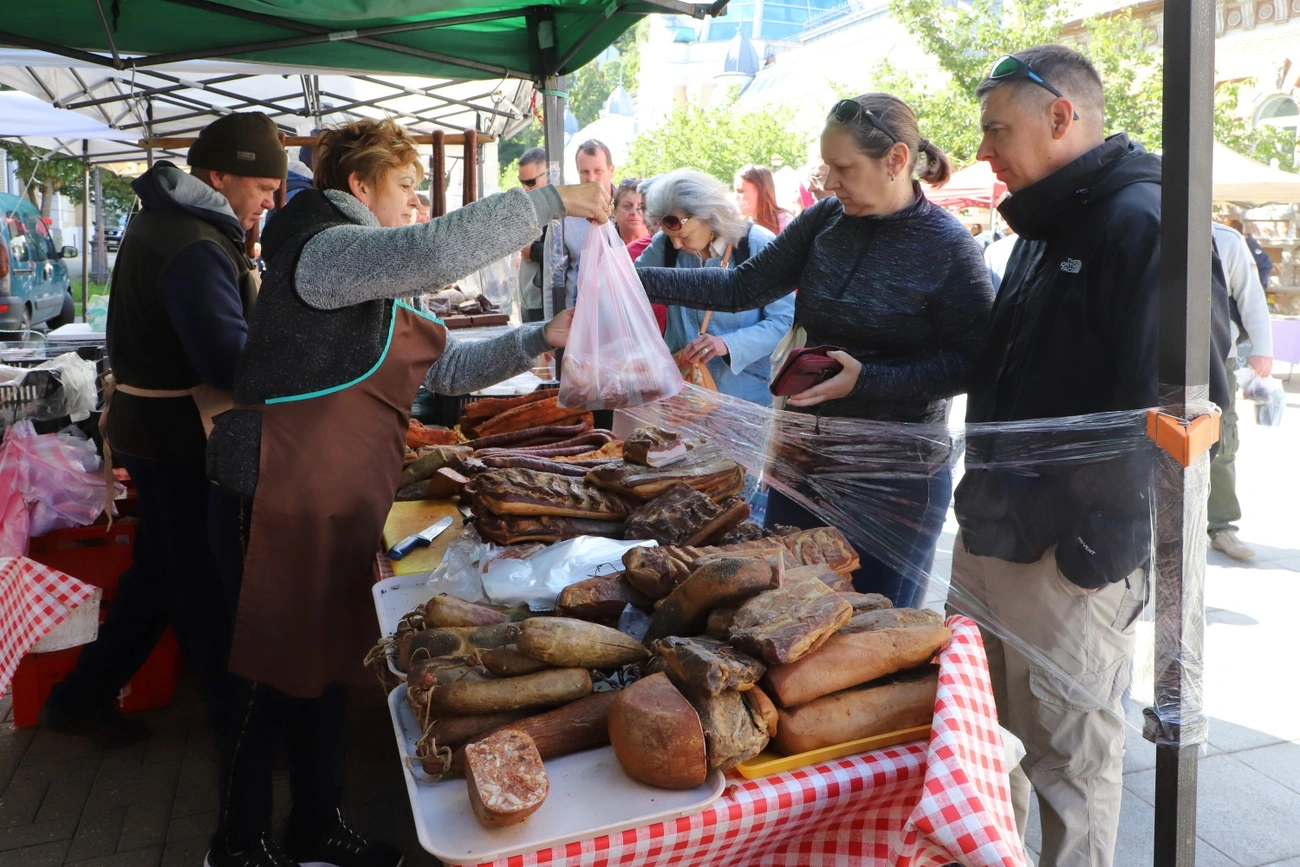 Termelői váásár az Erzsébet téren 