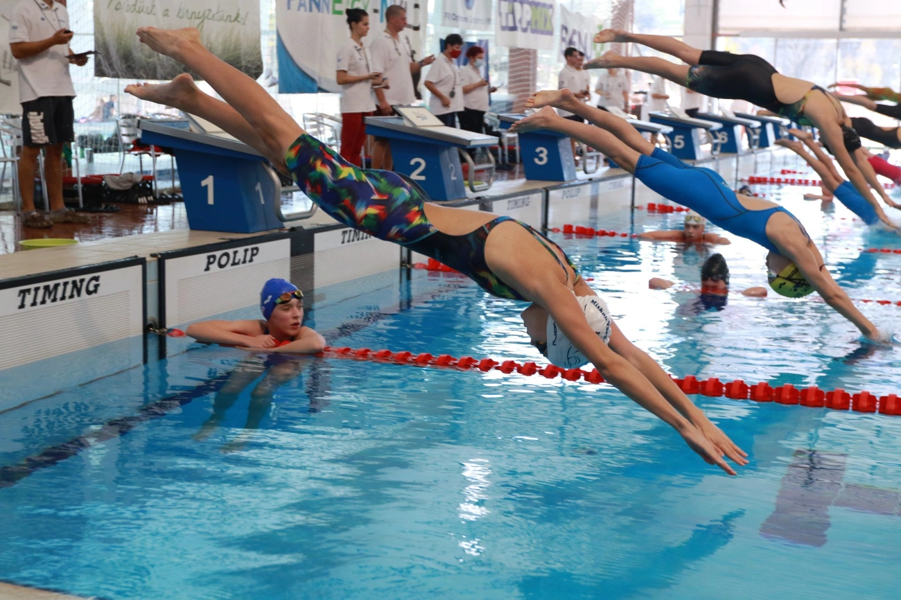 Nemzetközi úszóverseny Miskolcon 