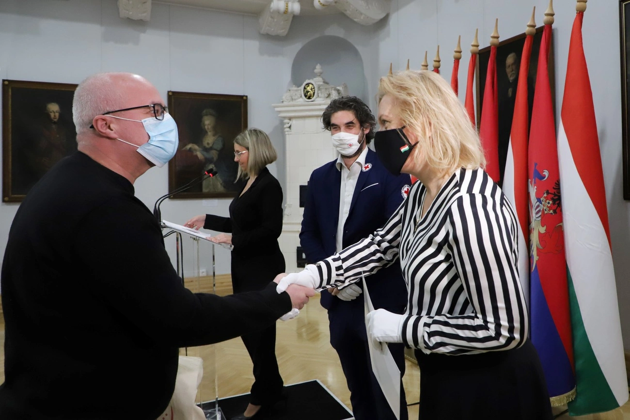 A véradókat köszöntötték a megyeházán 