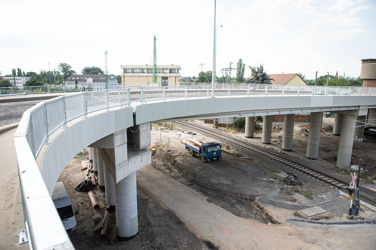 Bejárás az épülő Y-hídnál 