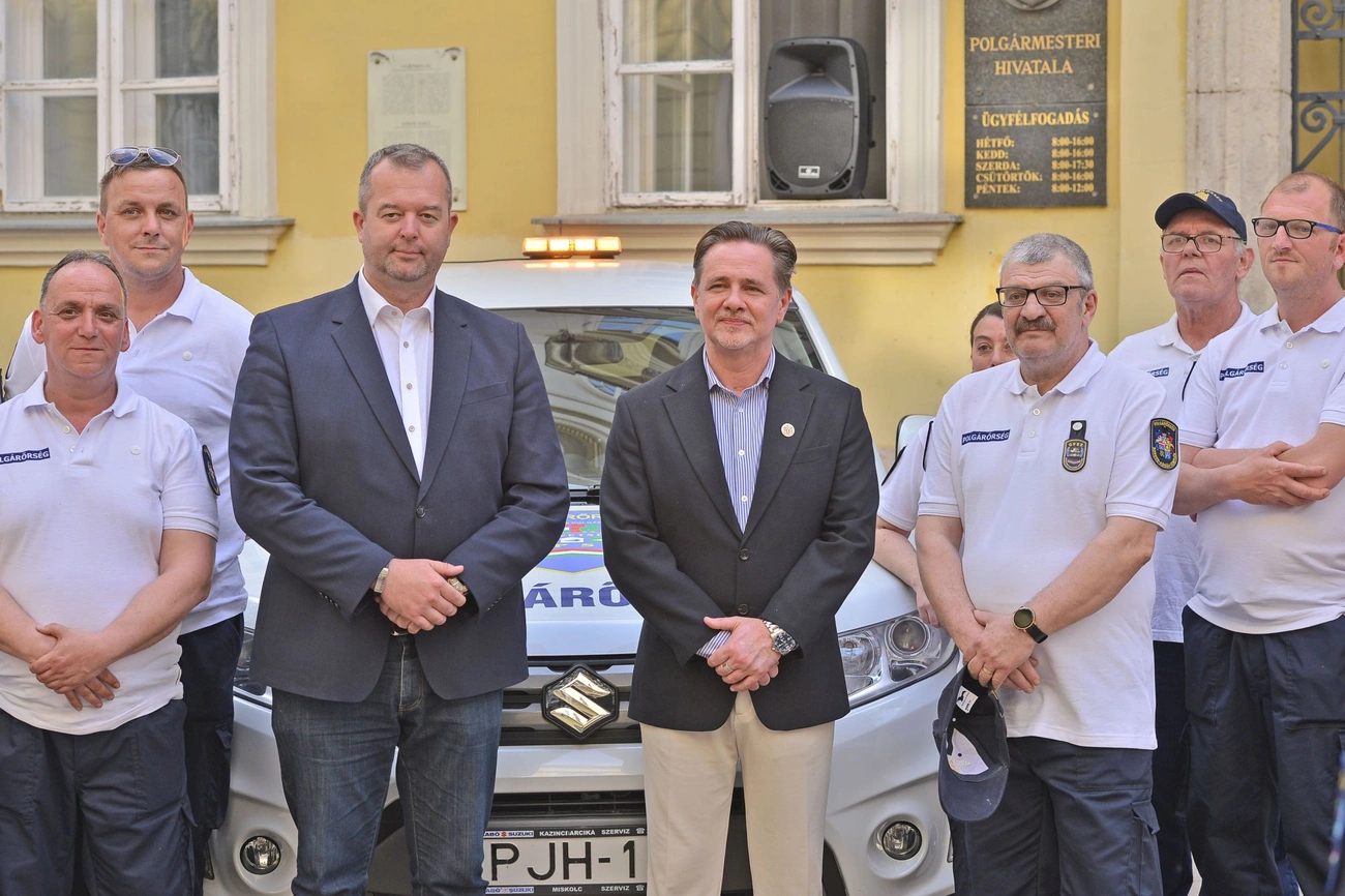 Új autók a miskolci polgárőröknek