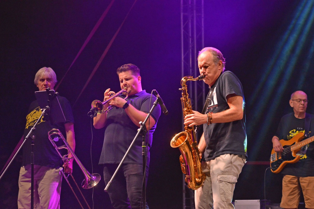 Kabinet Rt. koncert – Csengey kert