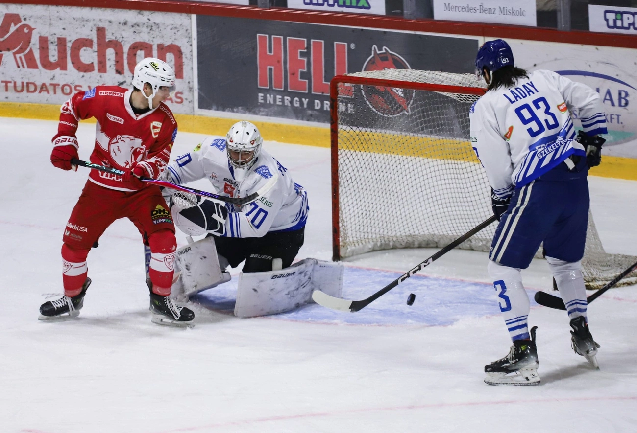 DVTK Jegesmedvék - SC Csíkszereda