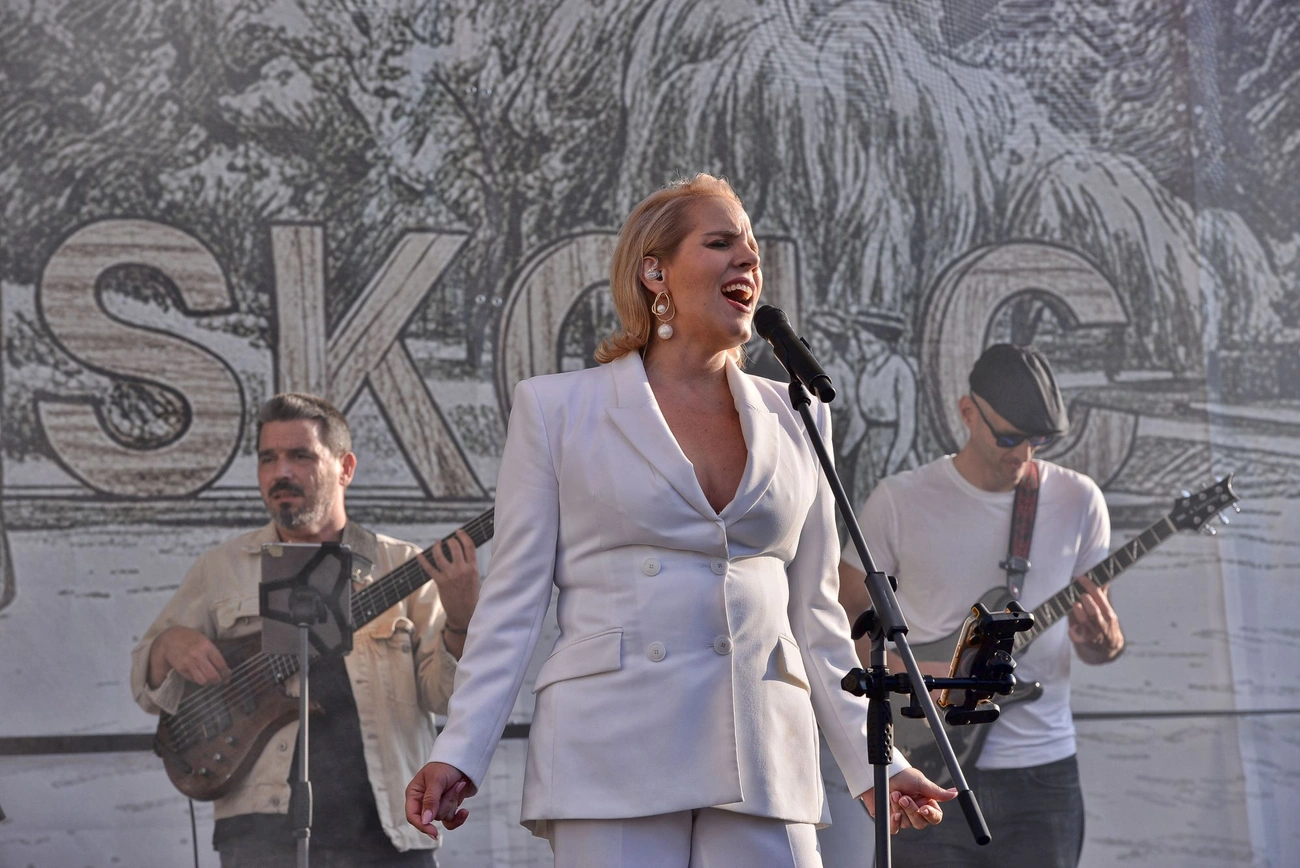 Tóth Vera Band koncert a városnapi forgatagon