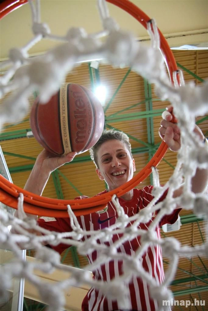 Szezonzáró edzés a DVTK kosaras lányaival