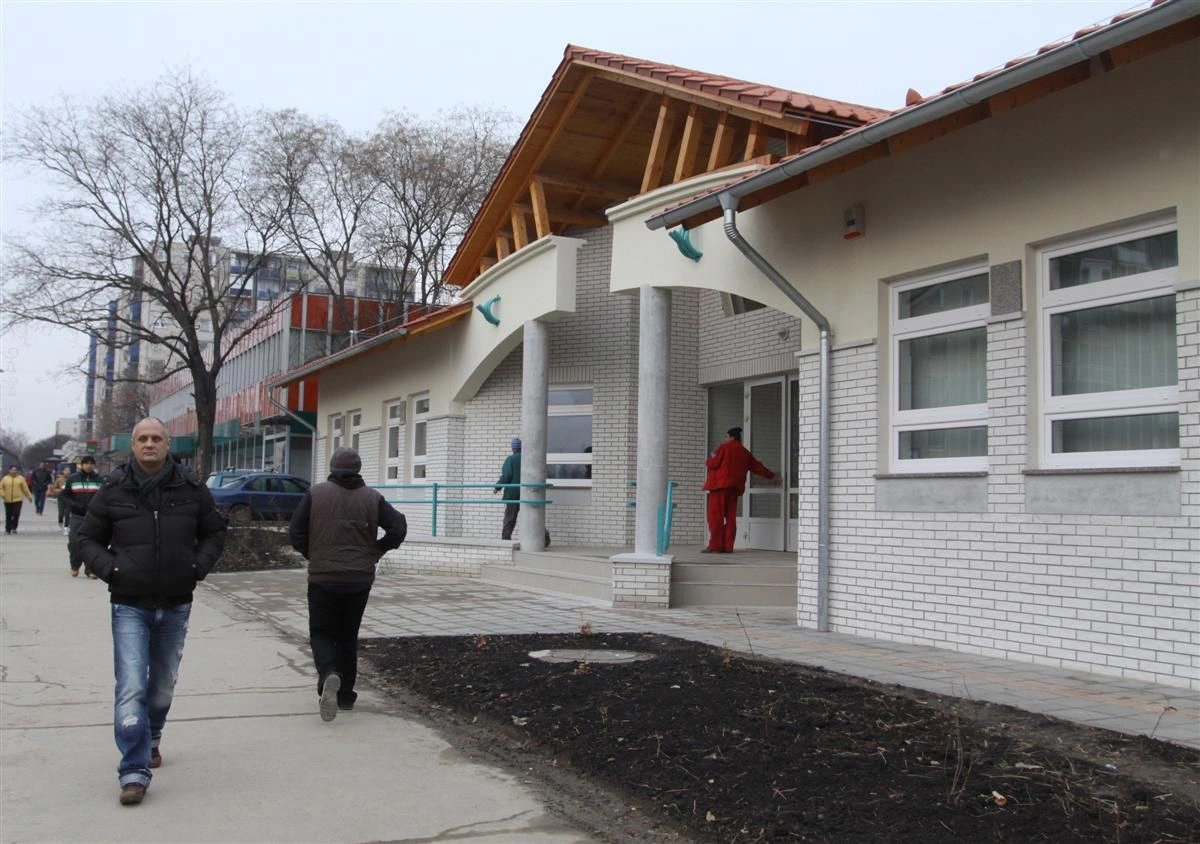 Az avasi egészségügyi ellátó centrum épületavatása