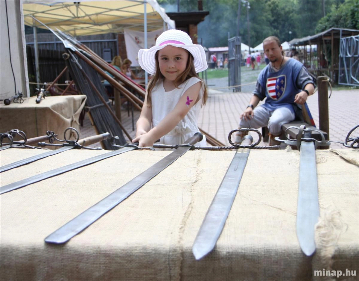 Borsodi Fonó, szombat