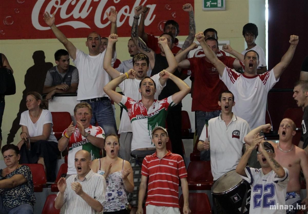 Köszöntötték a DVTK-Vénusz se női futsal bajnok csapatát