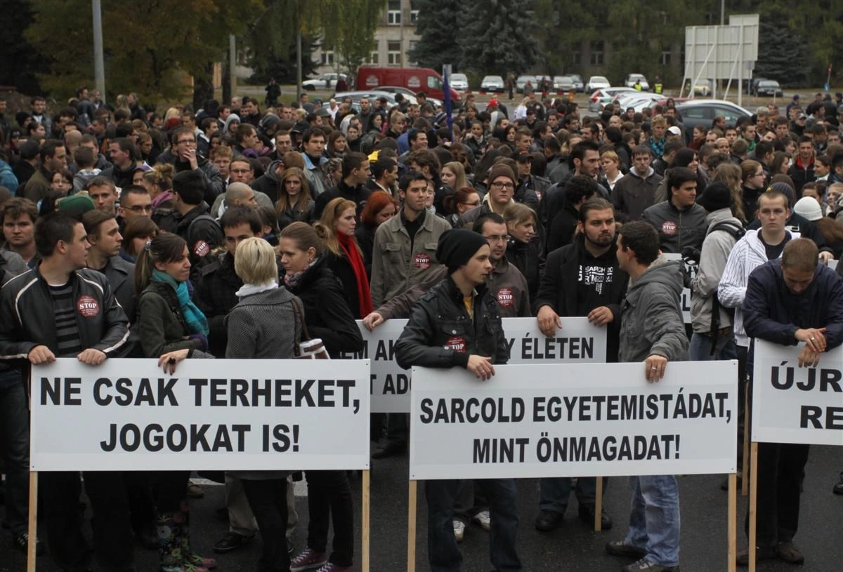 A Miskolci Egyetemen is demonstráltak