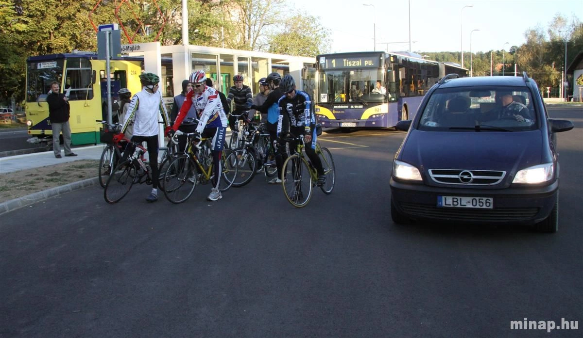Az eljutási versennyel hétfő reggel elkezdődött a mobilitási hét Miskolcon