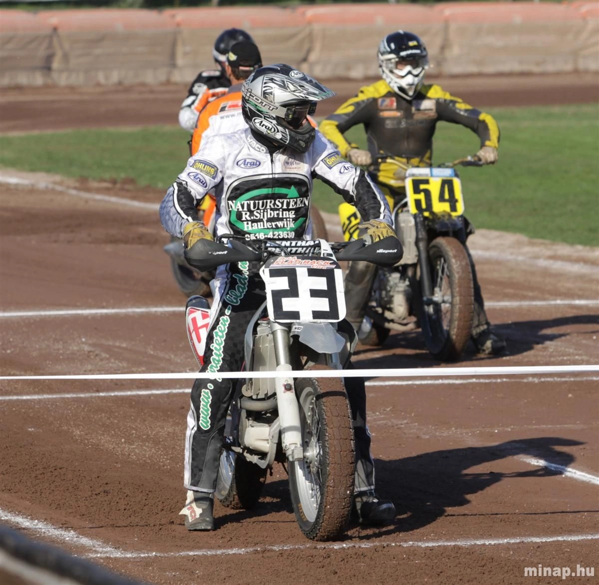 Flat  Track világkupa a népkerti salakon, quad betétfutamokkal