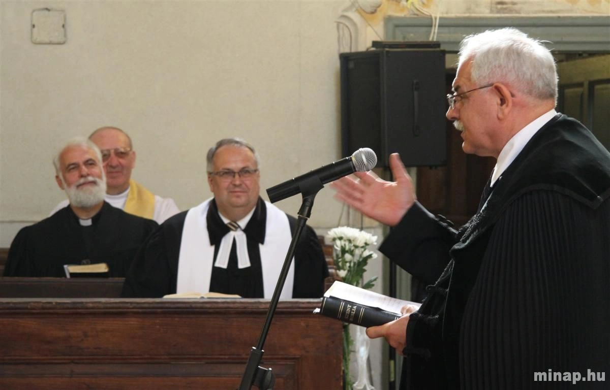 Ünnepi istentisztelet a belvárosi evangélikus templomban