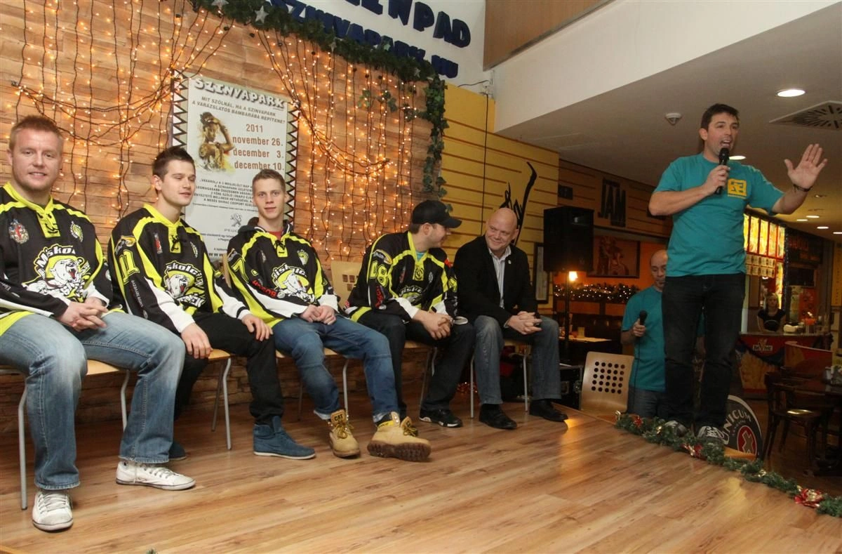 Jegesmedvék közönségtalálkozó