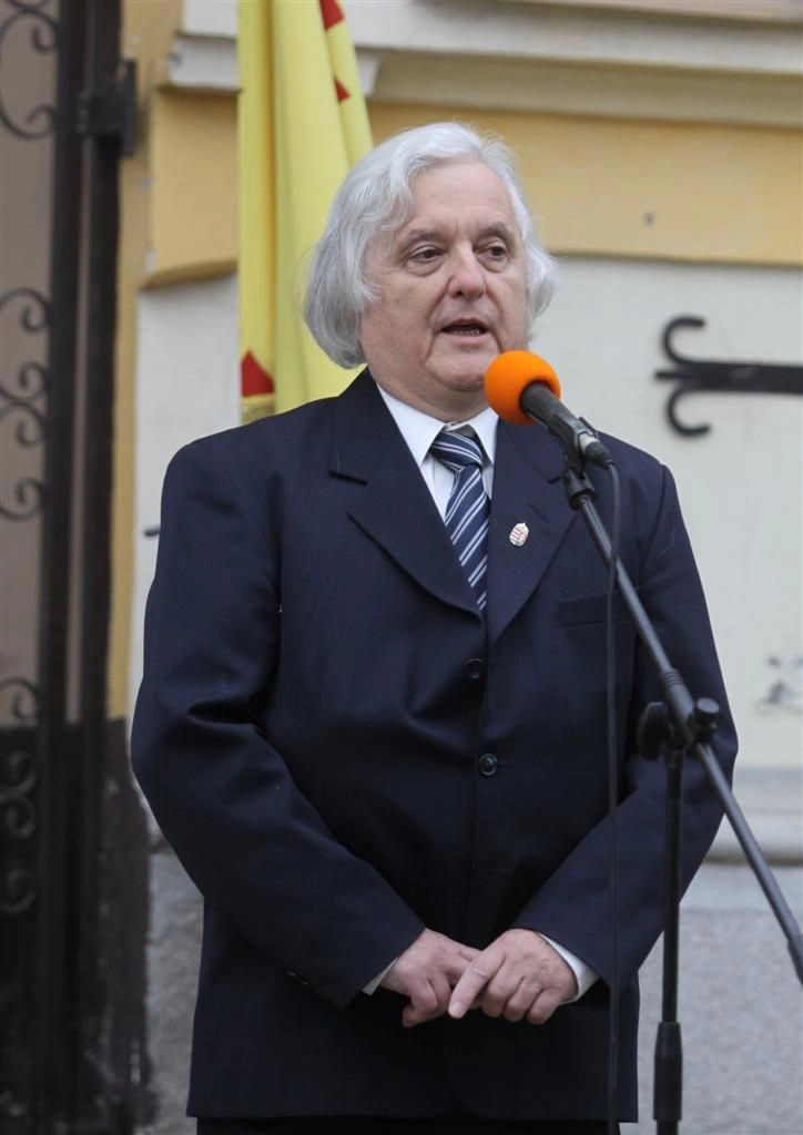 Megemlékezés Nagy Imre emléktáblájánál