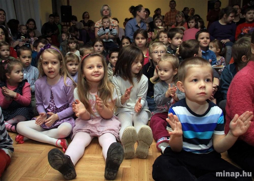 Esztenás Táncház és András-napi bál a Nyilas Misi Házban