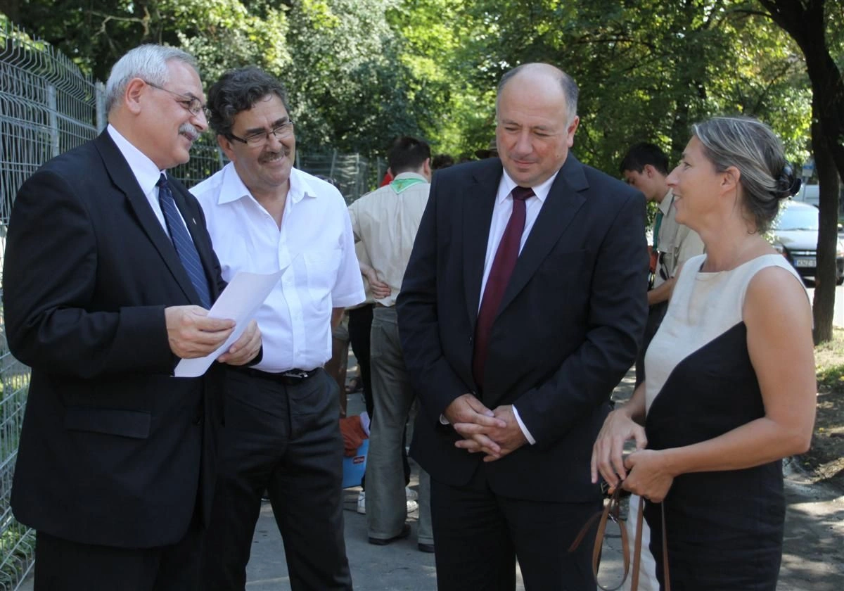 Lerakták a népkerti Országzászló alapkövét