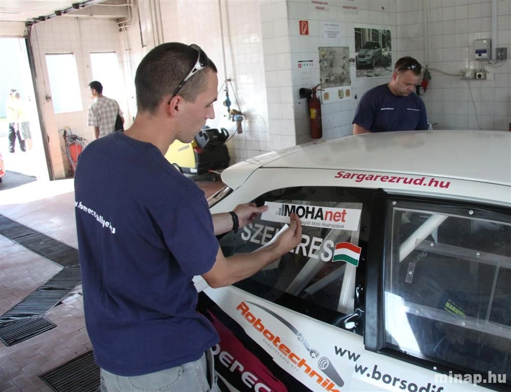 Gépátvétellel kezdődött a rally-hétvége Miskolcon
