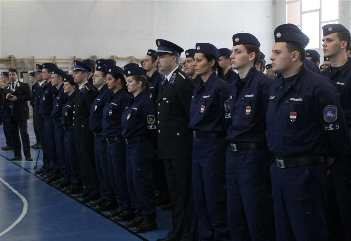 Kibocsátó ünnepség a Miskolci Rendészeti Szakközépiskolában