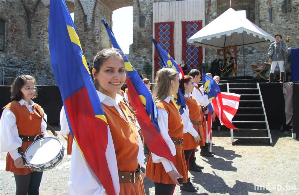 Reneszánsz kavalkád a Diósgyőri Várban