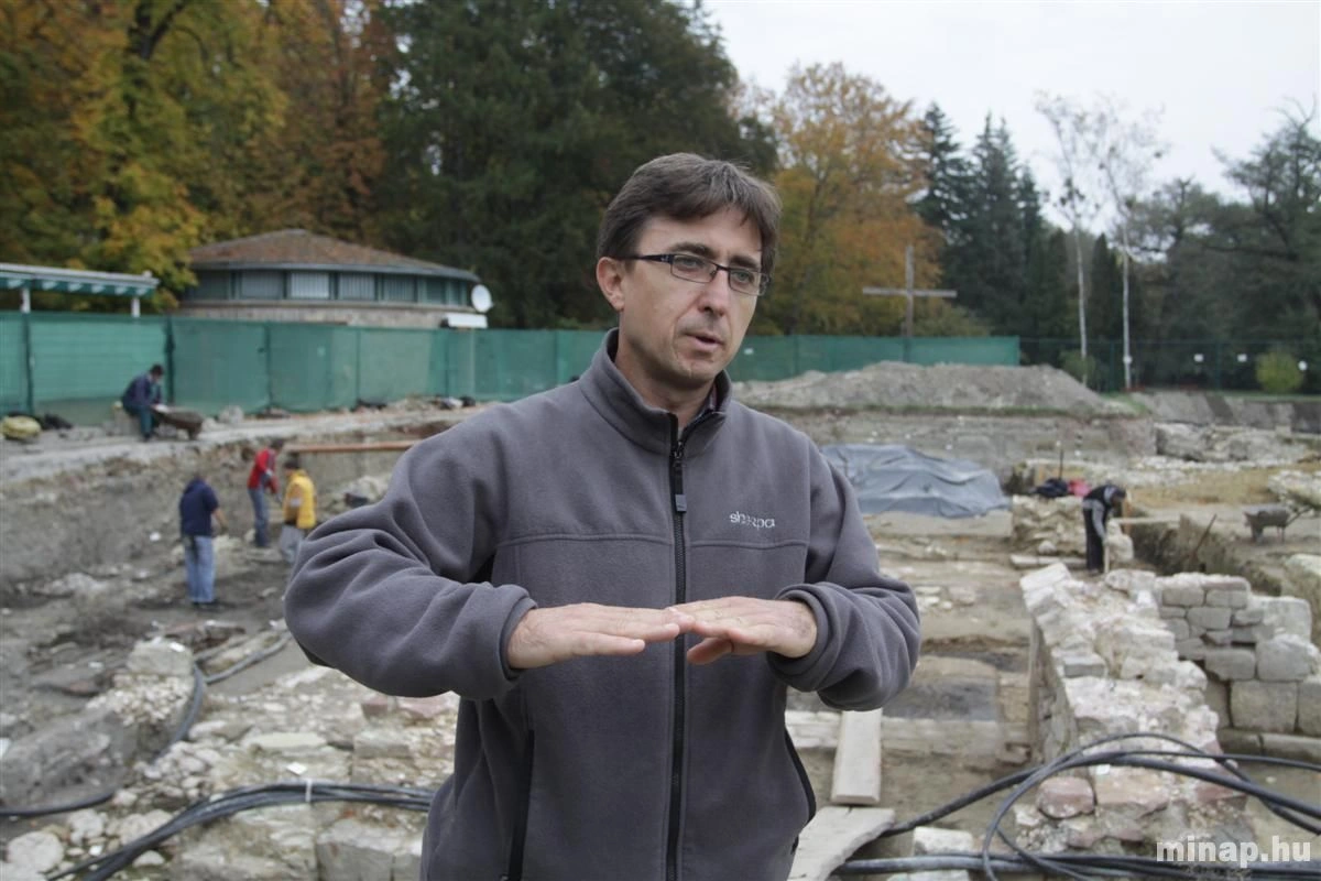Feltárták a templomszerkezetet és a temető kápolnát is Tapolcán