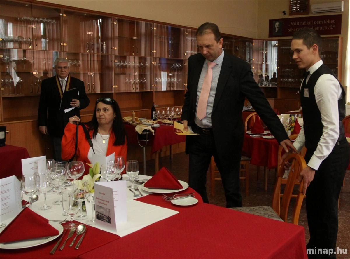 Vendéglátós tanulók döntőznek Miskolcon