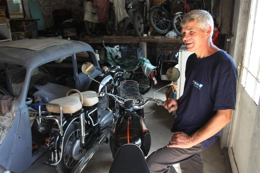 Somogyi Zoltán és veterán Opel Kadettje
