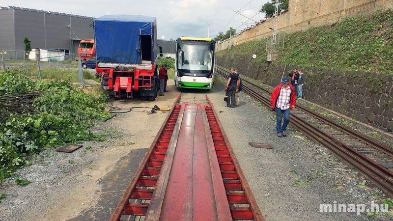 Útra kelt Pilsenből az új miskolci villamos