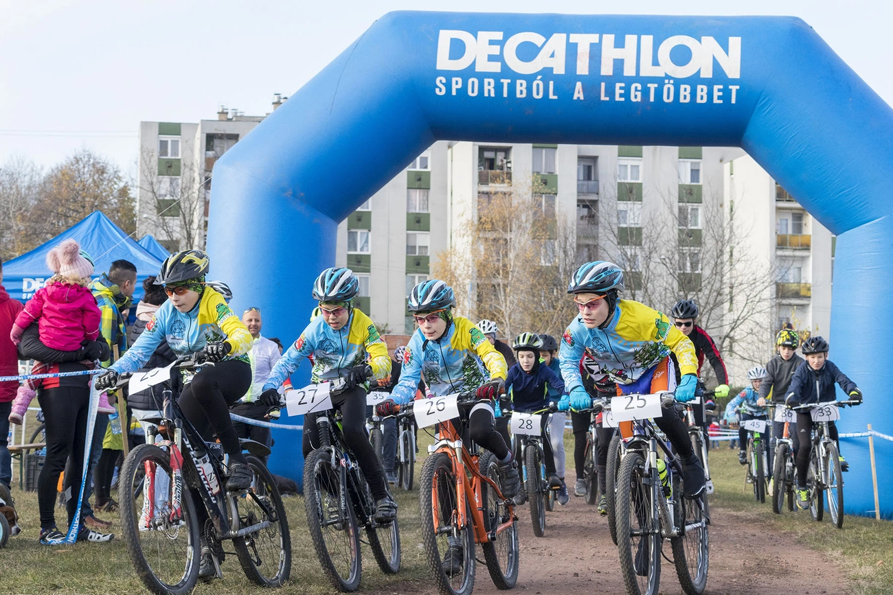 1. Decathlon Komlós Cross