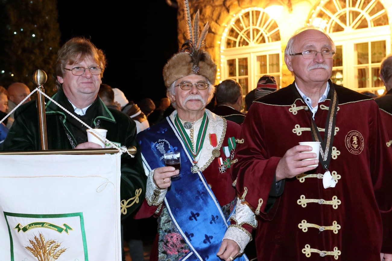 István Nádor Borlovagrend jótékonysági gálavacsora - megnyitó