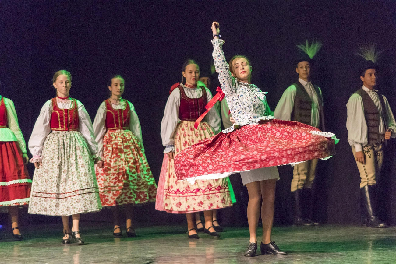 "Dunán innen, Tiszán túl" – tehetségkutató verseny előválogató