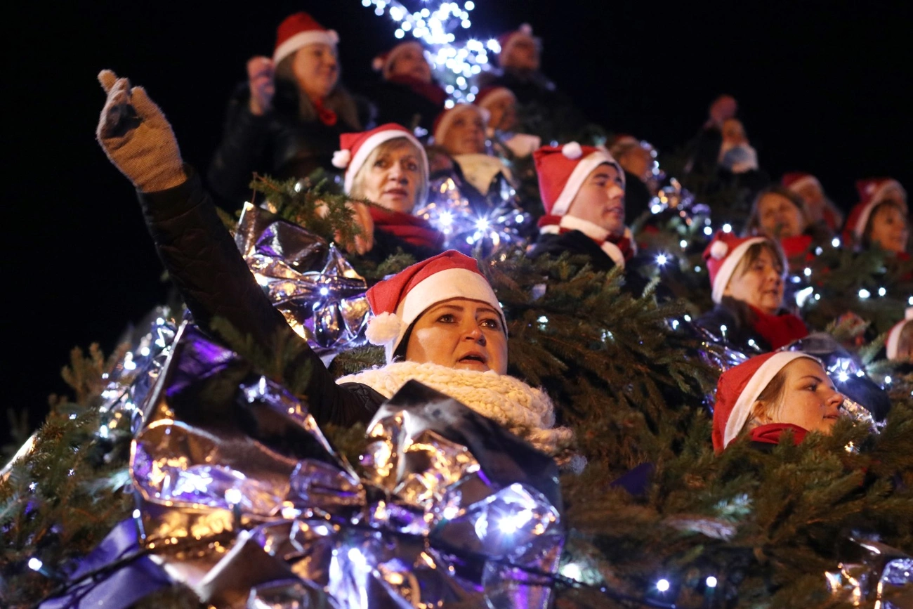 Éneklő Fenyő, a város karácsonyfája