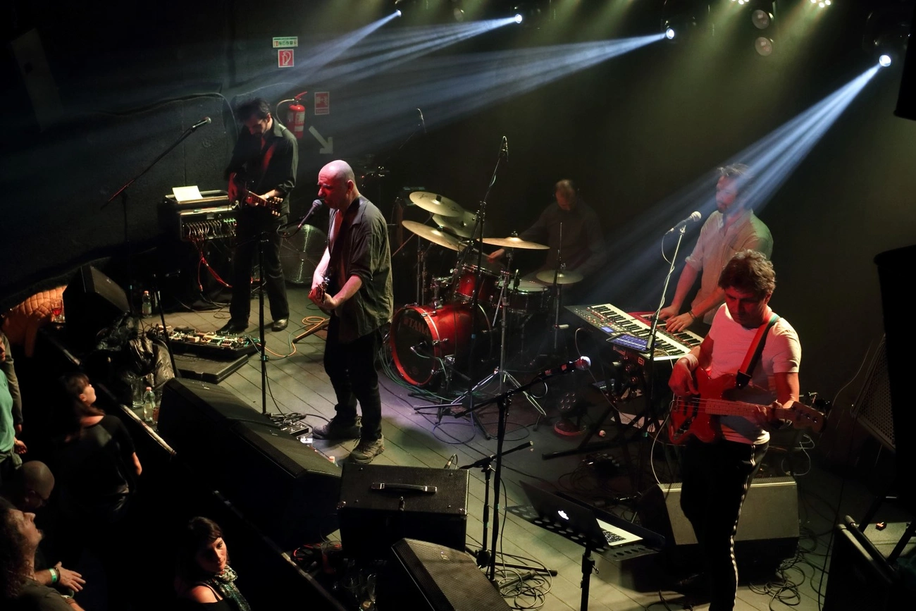 Európa Kiadó koncert a Helynekemben