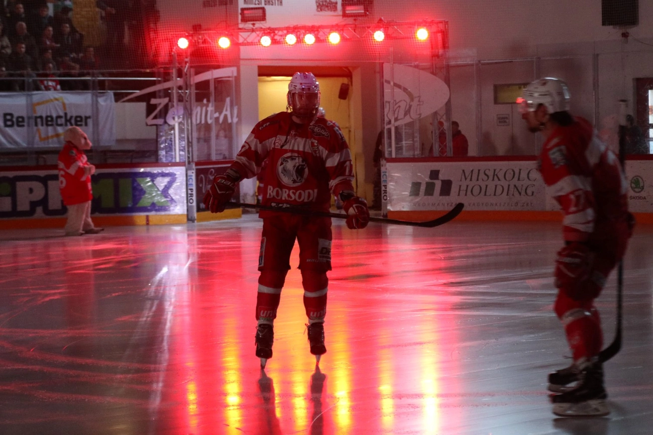 DVTK Jegesmedvék - MAC Budapest: 2-3