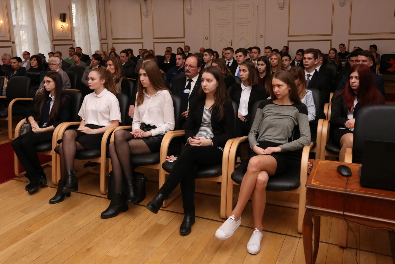 Kiváló tanulók díjátadó ünnepsége a városházán